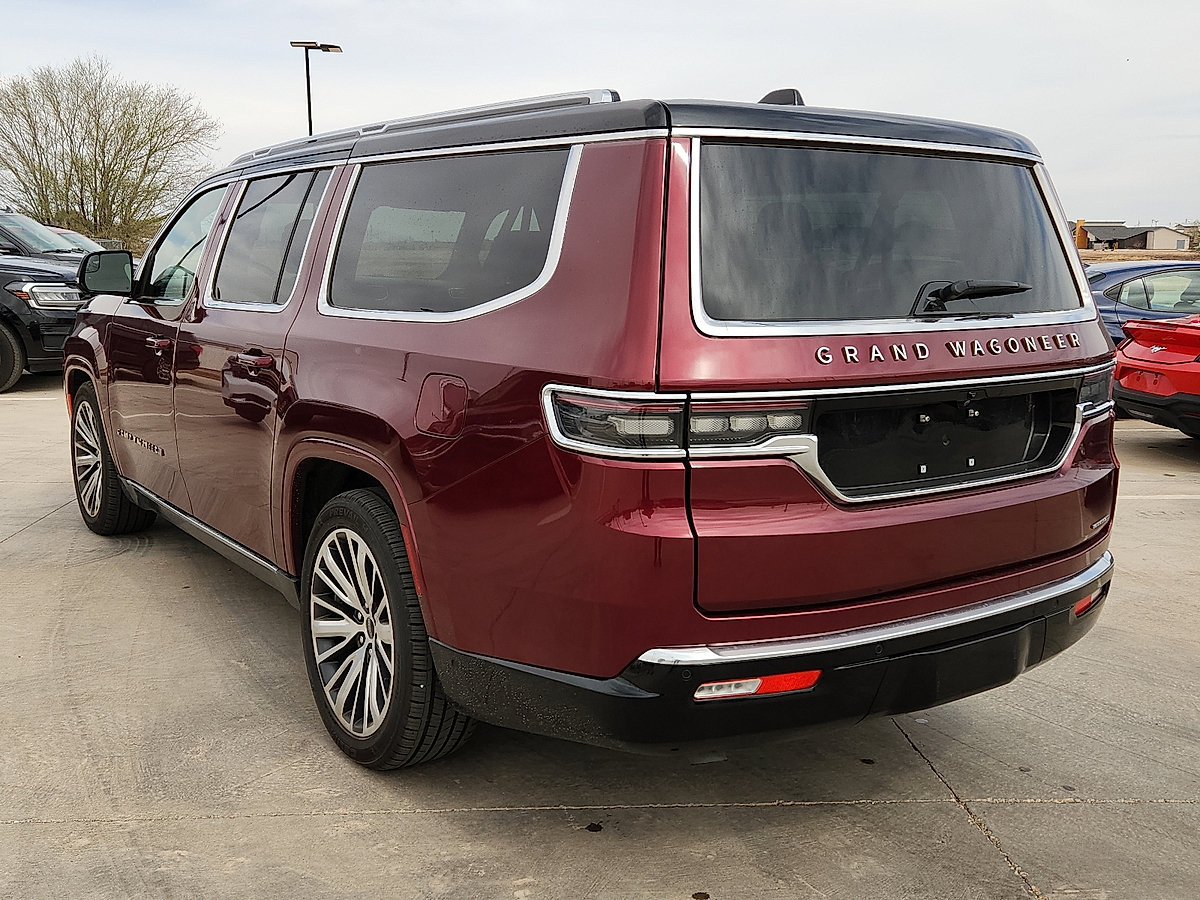 Used 2024 Jeep Grand Wagoneer L Series III AWD/4WD image 2