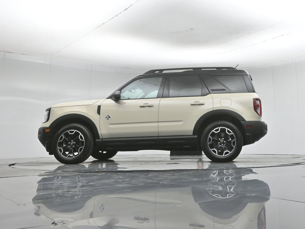 Certified 2025 Ford Bronco Sport Outer Banks w/ Outer Banks Tech Package+ AWD/4WD image 54
