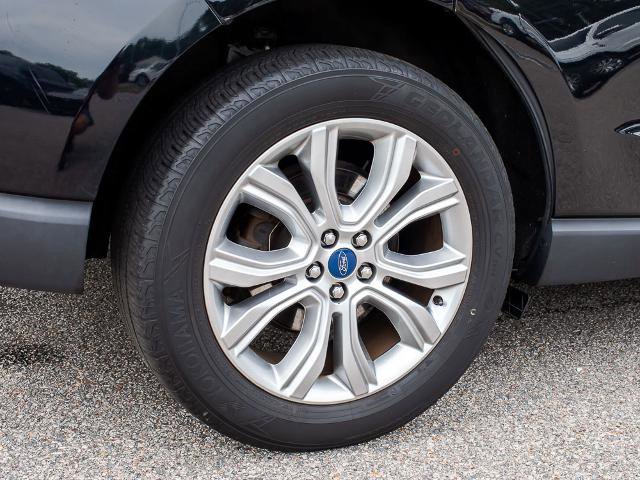 Certified 2019 Ford Edge Titanium AWD/4WD image 7