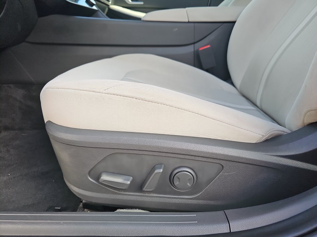 Used 2025 Hyundai Sonata SEL FWD image 28