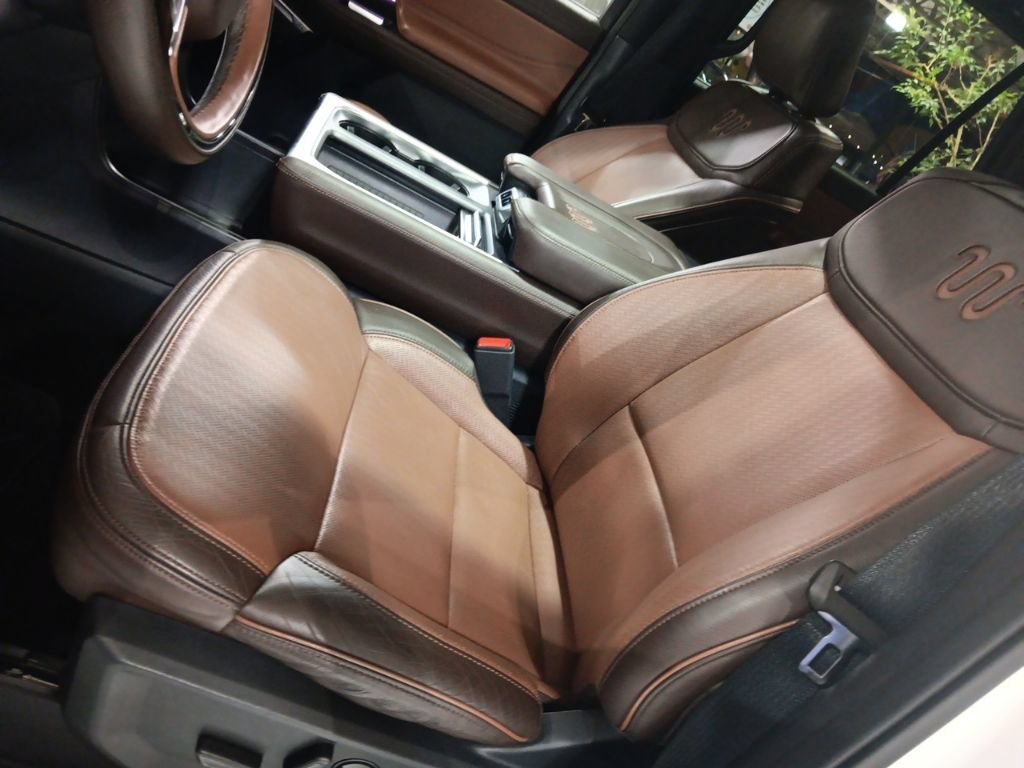 Certified 2025 Ford Expedition Max King Ranch AWD/4WD image 6