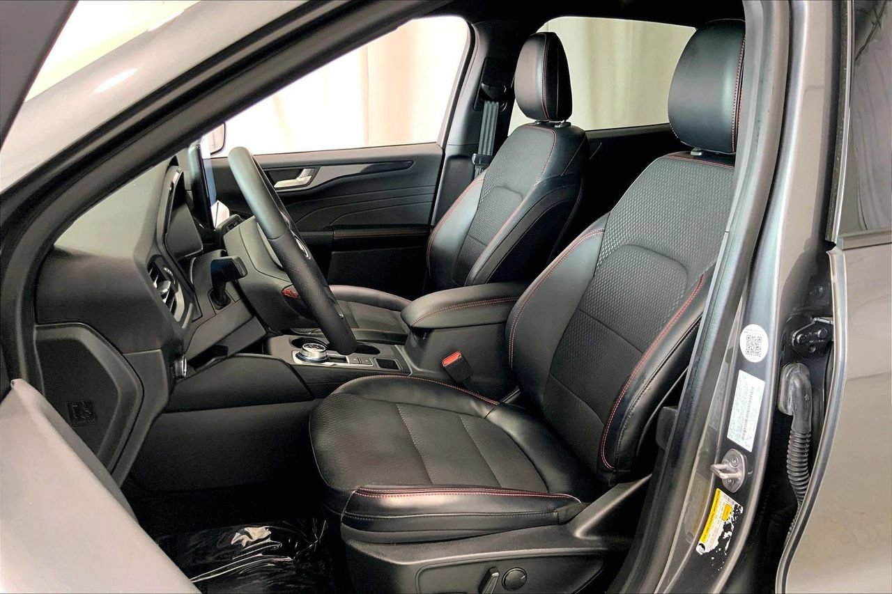 Certified 2023 Ford Escape ST-Line w/ Tech Pack #1 FWD image 18