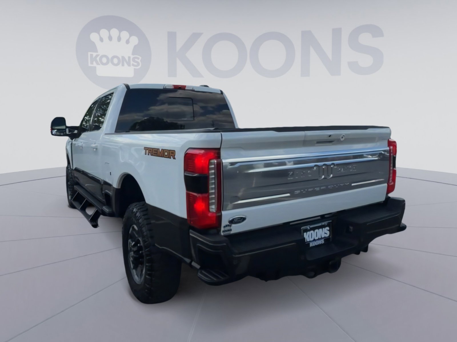 Certified 2024 Ford F350 King Ranch w/ Tremor Off-Road Package AWD/4WD image 11
