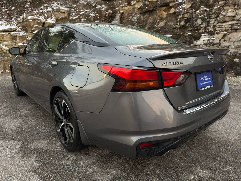 Used 2023 Nissan Altima 2.5 SR w/ SR Premium Package image 5
