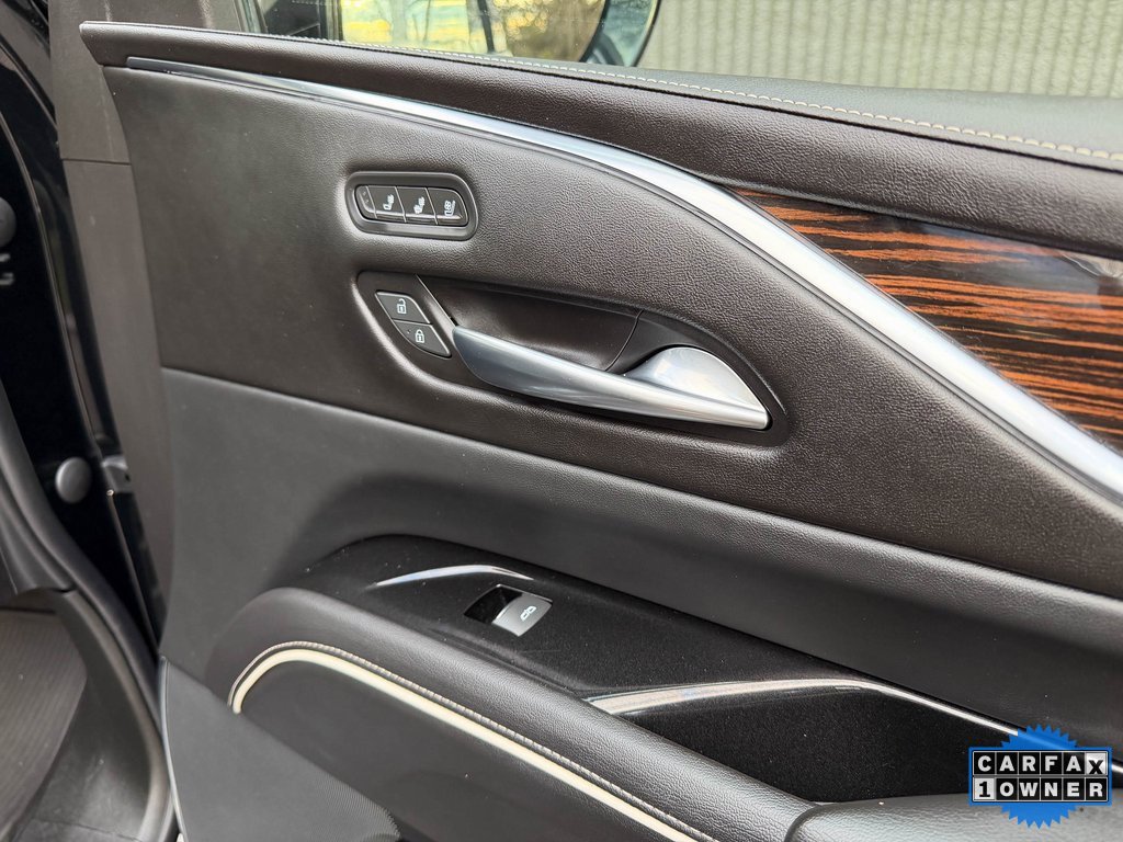 Used 2021 Cadillac Escalade Premium Luxury image 34