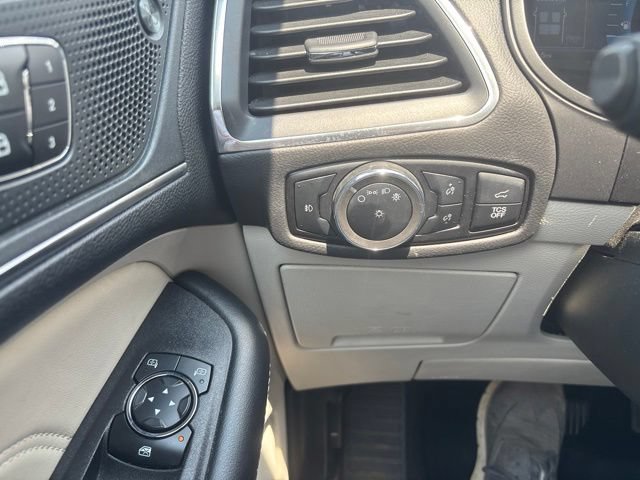 Certified 2024 Ford Edge Titanium AWD/4WD image 25