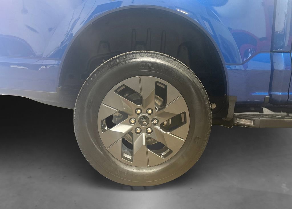 Certified 2022 Ford F150 Lightning Lariat w/ Max Trailer Tow Package image 20