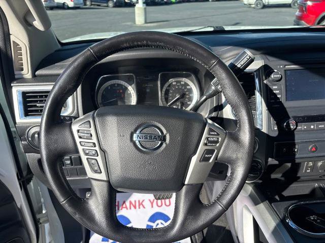 Used 2018 Nissan Titan SV w/ SV Convenience Package AWD/4WD image 18