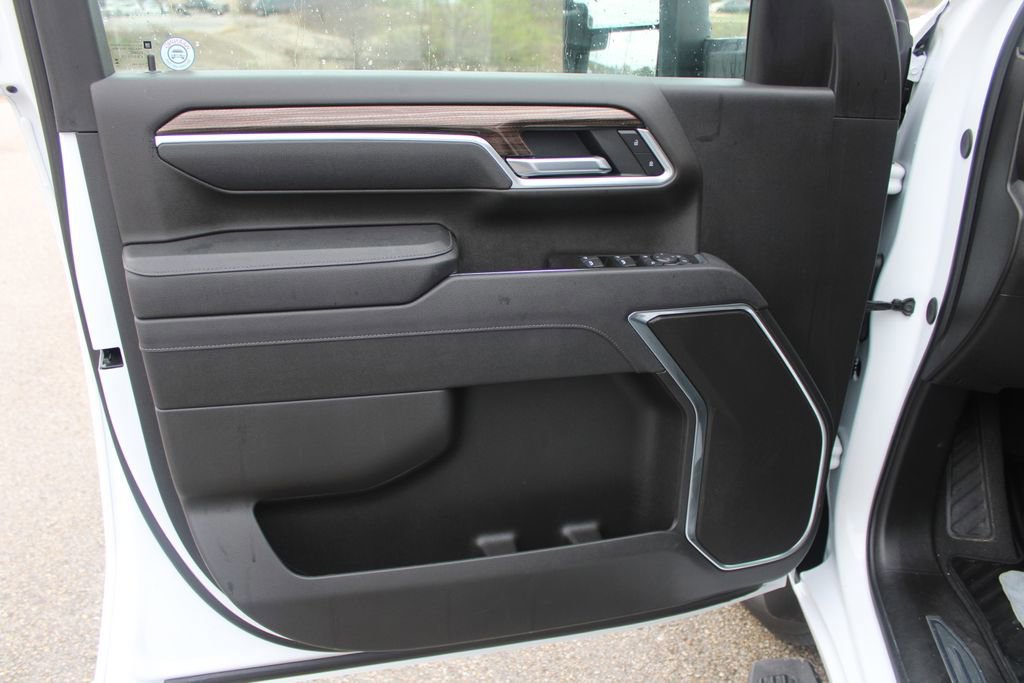 Used 2025 Chevrolet Silverado 2500 LT w/ Safety Package image 20