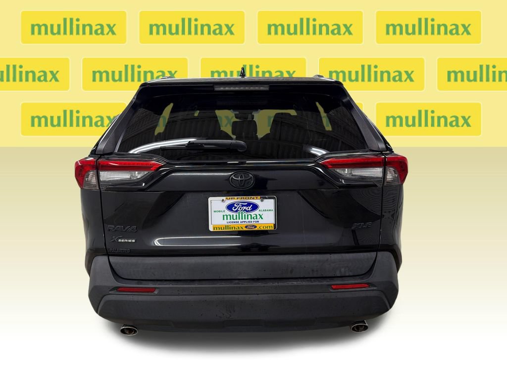Used 2020 Toyota RAV4 XLE FWD image 7