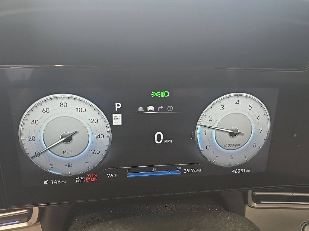 Used 2024 Hyundai Elantra Limited FWD image 2