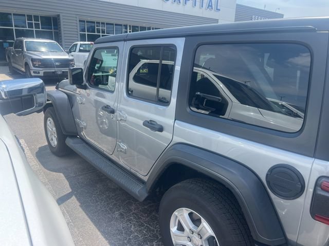 Used 2020 Jeep Wrangler Unlimited Sport S AWD/4WD image 3