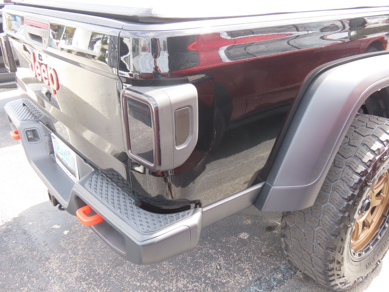 Used 2022 Jeep Gladiator Mojave w/ Cold Weather Group AWD/4WD image 11