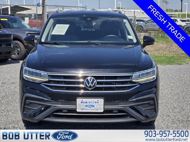 Used 2023 Volkswagen Tiguan SE FWD image 2