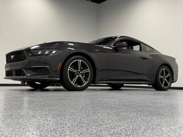 Certified 2024 Ford Mustang Coupe RWD image 5
