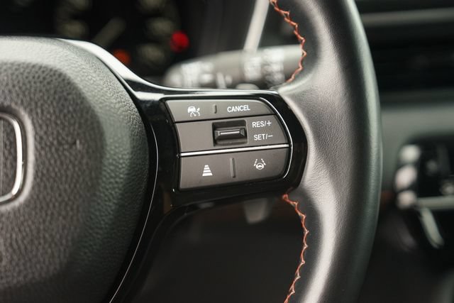 Used 2025 Honda Pilot Sport image 25