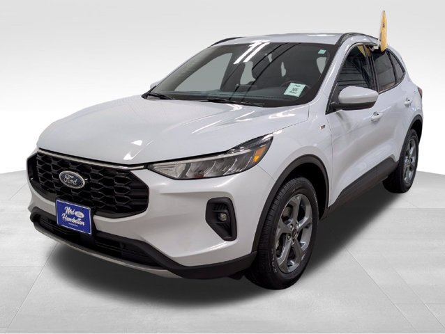 Certified 2025 Ford Escape ST-Line Select AWD/4WD image 17