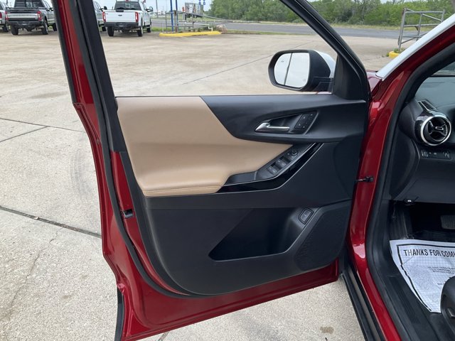 Used 2025 Chevrolet Equinox ACTIV w/ Safety and Technology Package FWD image 7