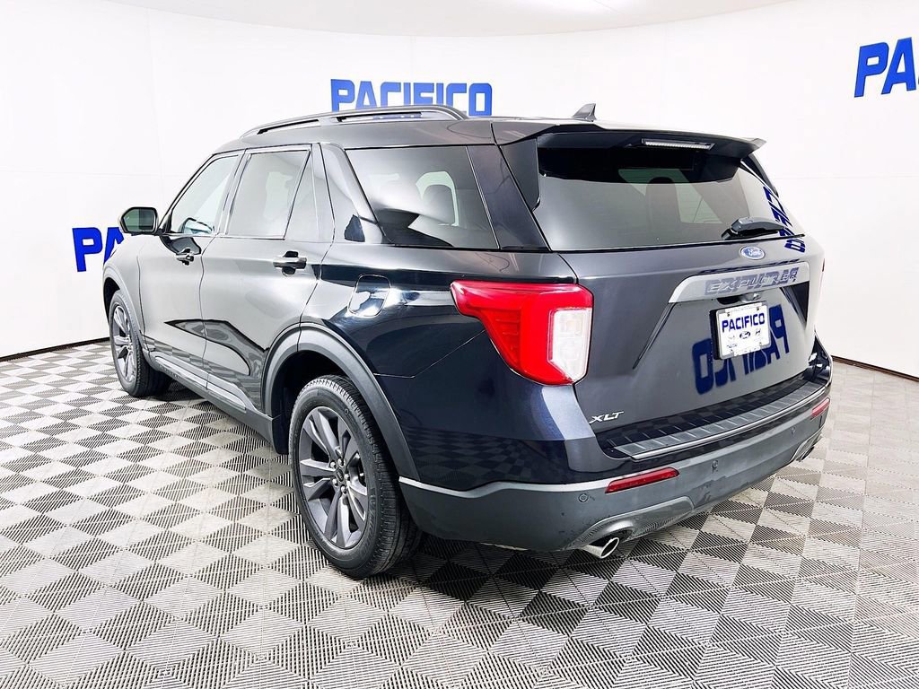 Certified 2024 Ford Explorer XLT w/ Equipment Group 202A image 5