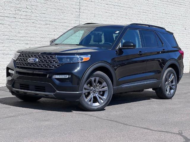 Certified 2023 Ford Explorer XLT w/ Equipment Group 202A AWD/4WD image 2