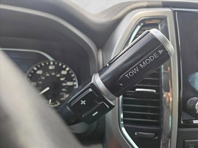 Used 2021 Nissan Titan SV w/ SV Convenience Package RWD image 12