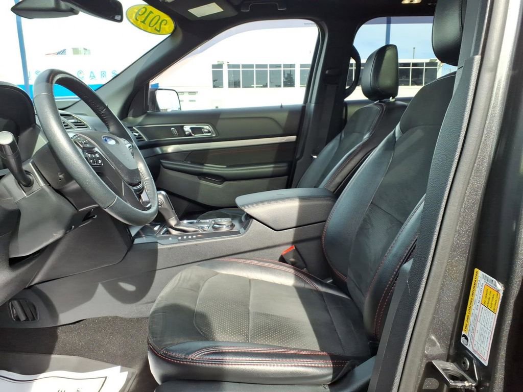 Certified 2019 Ford Explorer XLT w/ Equipment Group 202A image 16