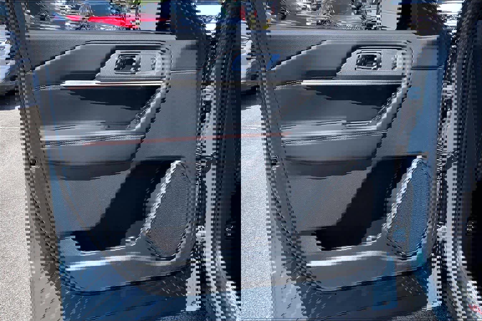 Certified 2025 Ford Explorer ST-Line RWD image 21