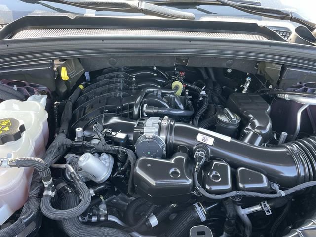 Used 2024 Jeep Grand Cherokee Limited AWD/4WD image 38