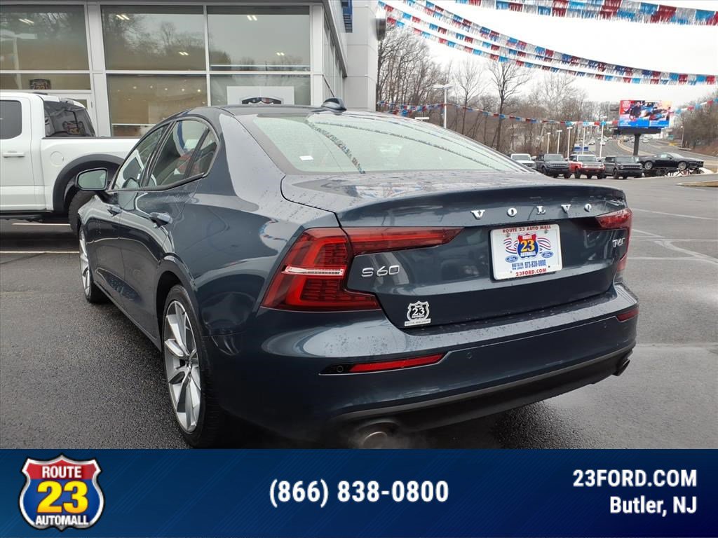 Used 2021 Volvo S60 T6 Momentum video 3