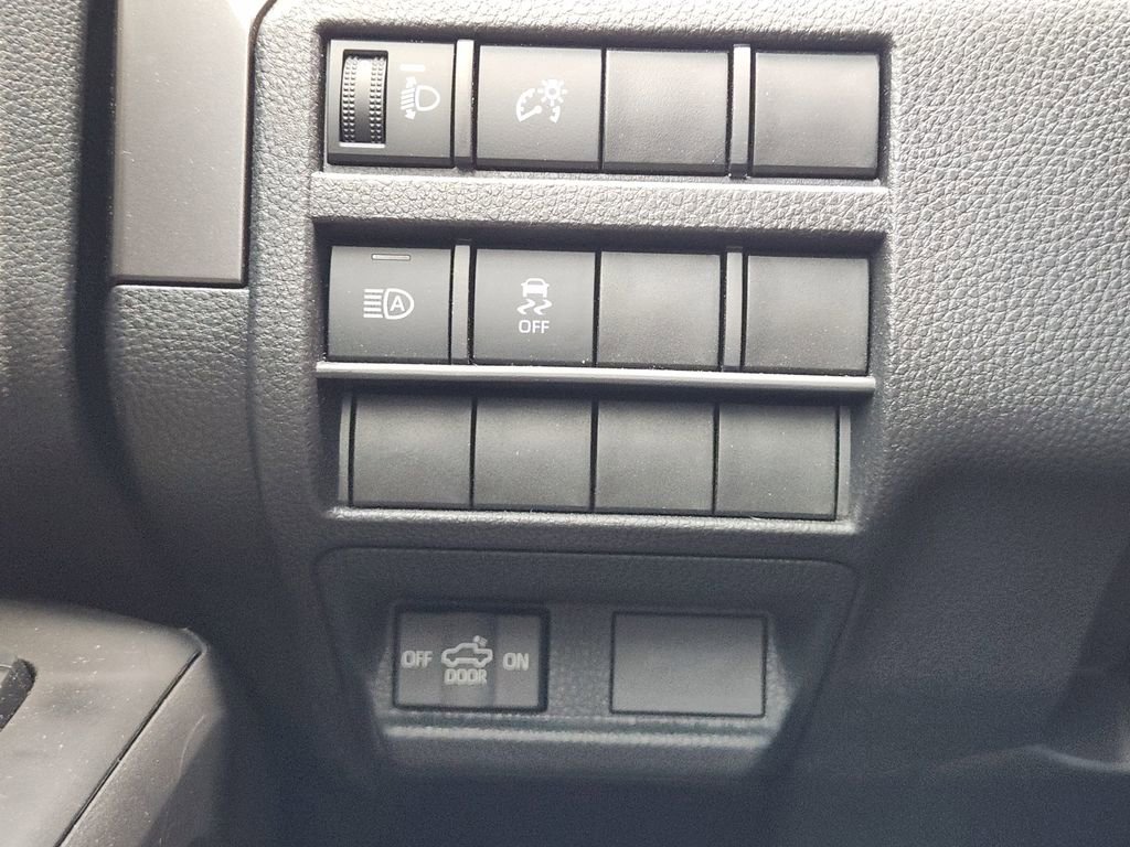 Used 2025 Toyota Tacoma SR5 RWD image 21