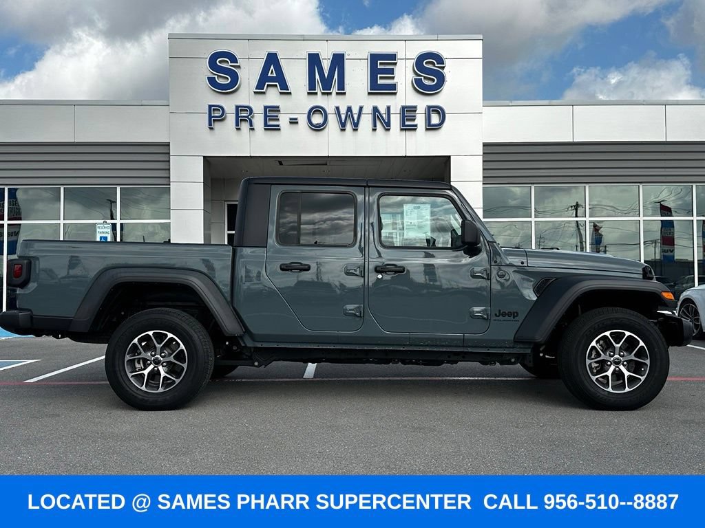 Used 2025 Jeep Gladiator Sport AWD/4WD image 2