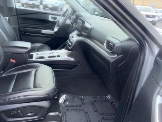 Certified 2021 Ford Explorer XLT w/ Equipment Group 202A image 31