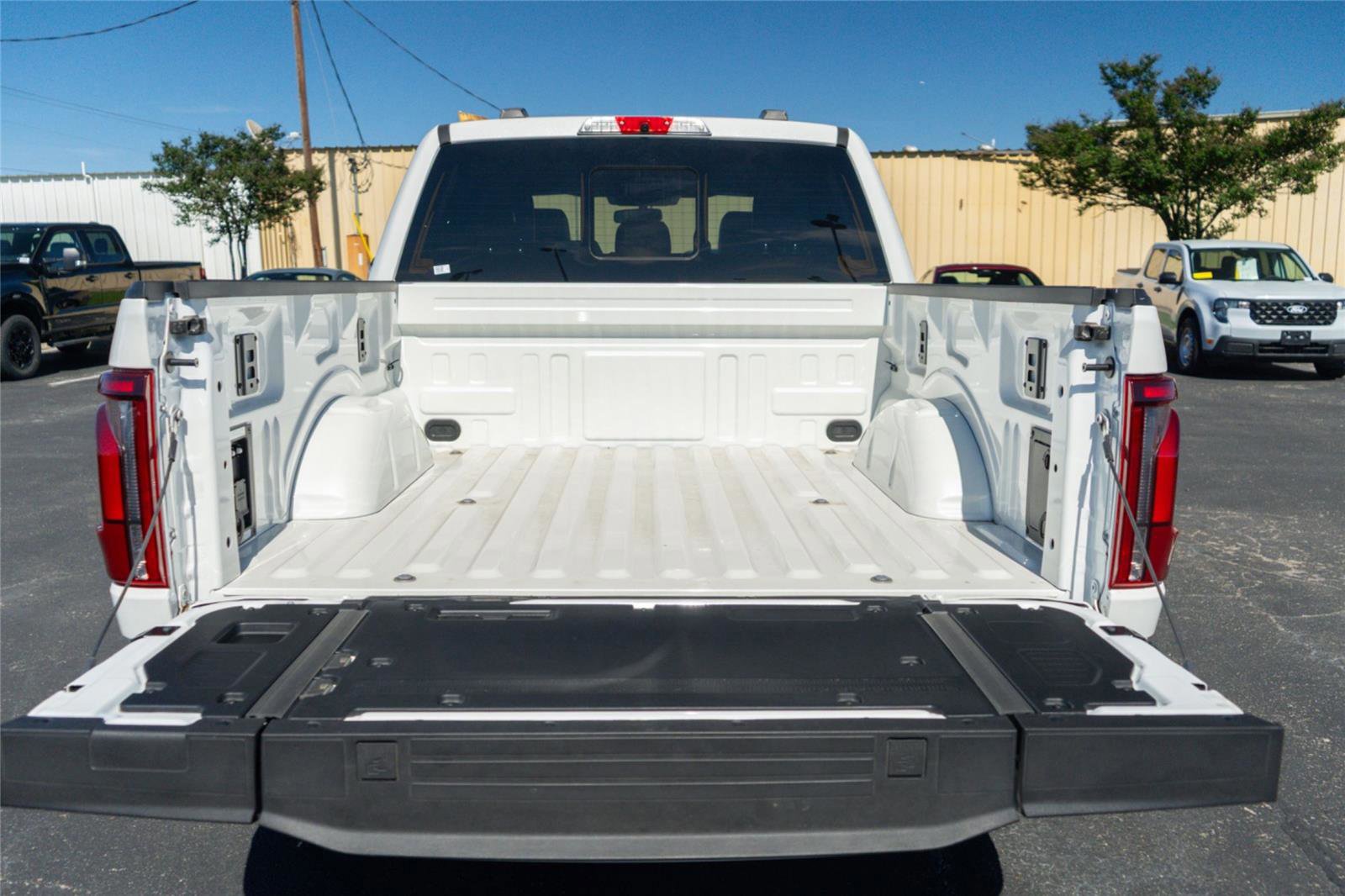 Certified 2025 Ford F150 Platinum w/ Equipment Group 702A High AWD/4WD image 26