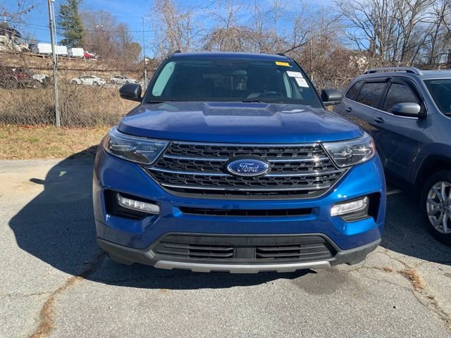 Certified 2023 Ford Explorer XLT w/ Equipment Group 202A image 5