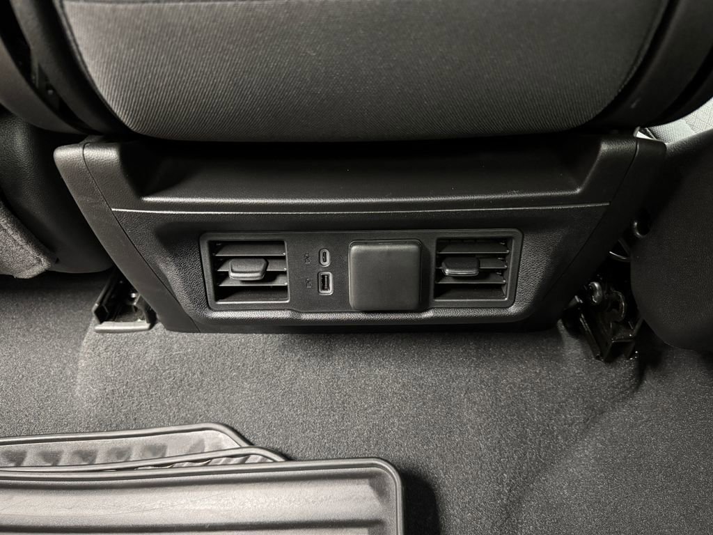 Used 2024 Chevrolet Silverado 1500 LT image 15