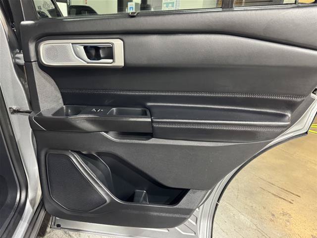 Certified 2020 Ford Explorer Platinum w/ Premium Technology Package AWD/4WD image 25
