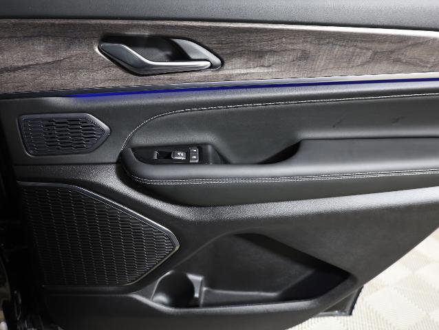 Used 2024 Jeep Grand Cherokee L Overland w/ Luxury Tech Group IV image 36