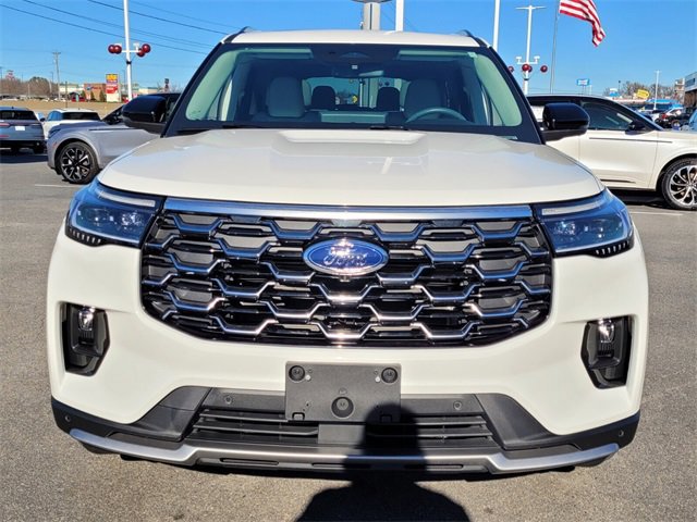 Certified 2025 Ford Explorer Platinum w/ LUX Leather Package image 8