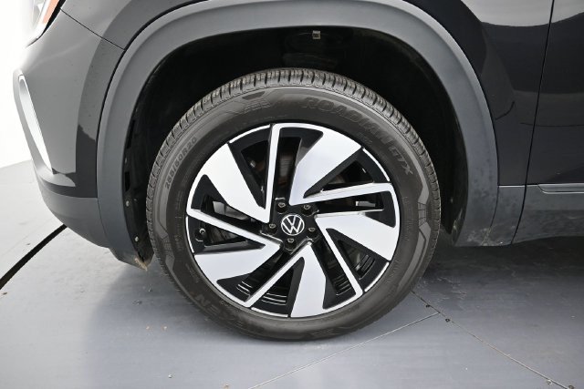 Used 2025 Volkswagen Atlas SE FWD image 9