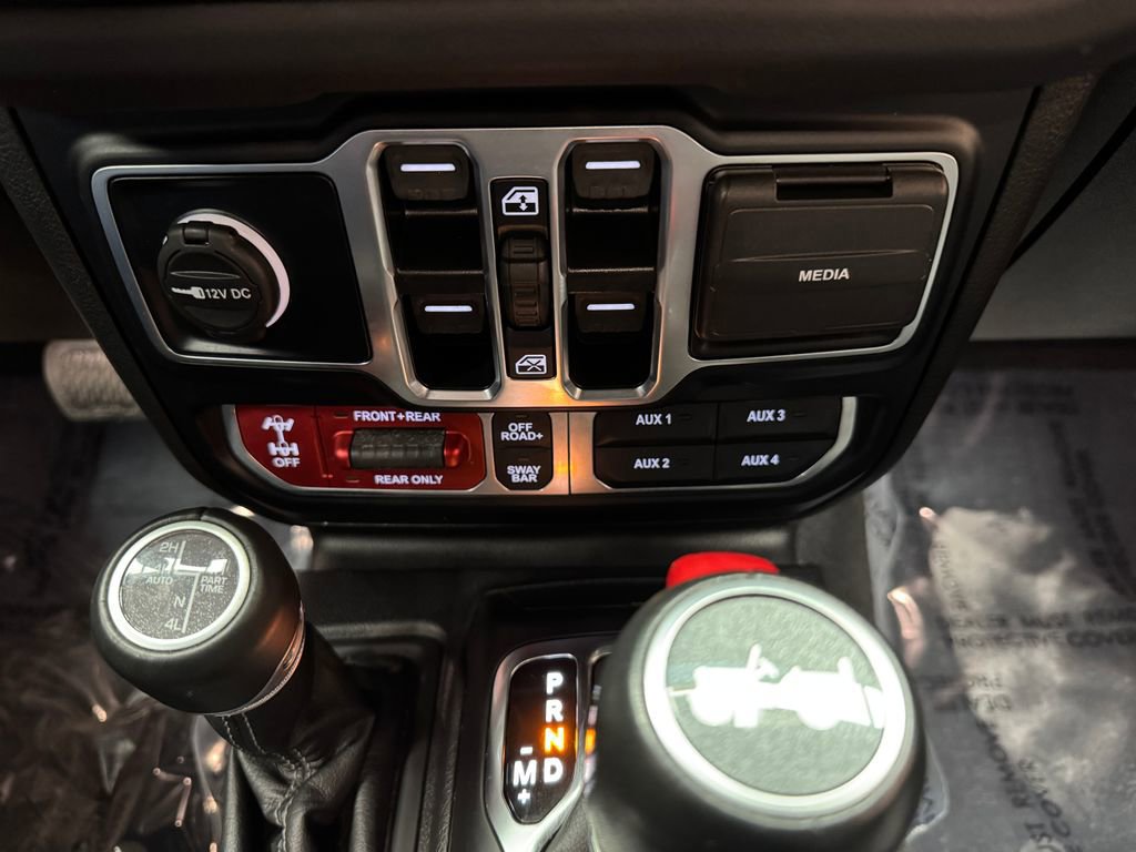 Used 2024 Jeep Wrangler Unlimited Rubicon AWD/4WD image 20