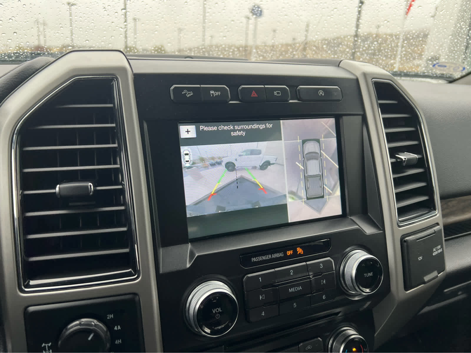 Certified 2018 Ford F150 Lariat w/ Equipment Group 502A Luxury image 37