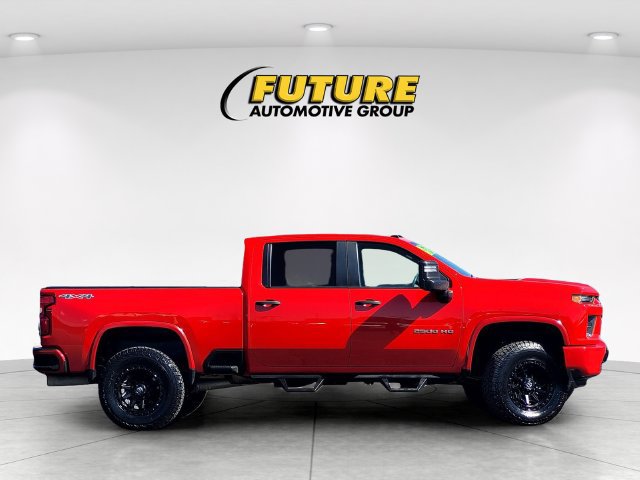 Used 2021 Chevrolet Silverado 2500 Custom w/ Custom Value Package AWD/4WD image 3