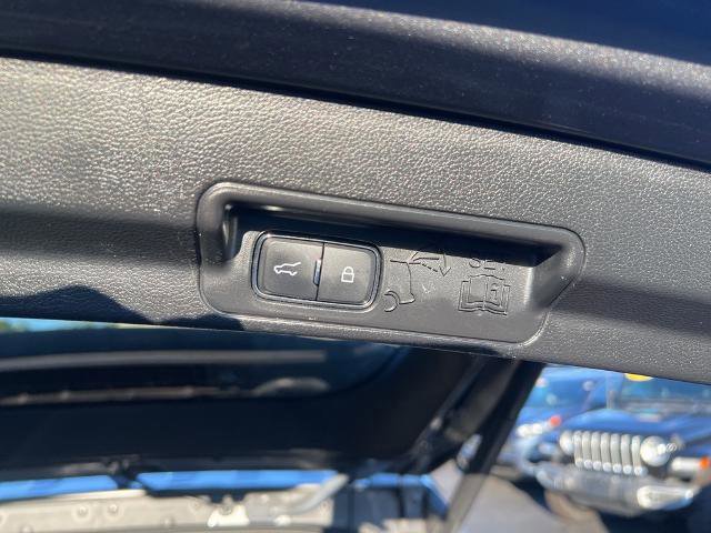 Certified 2022 Ford Explorer XLT w/ Equipment Group 202A image 20