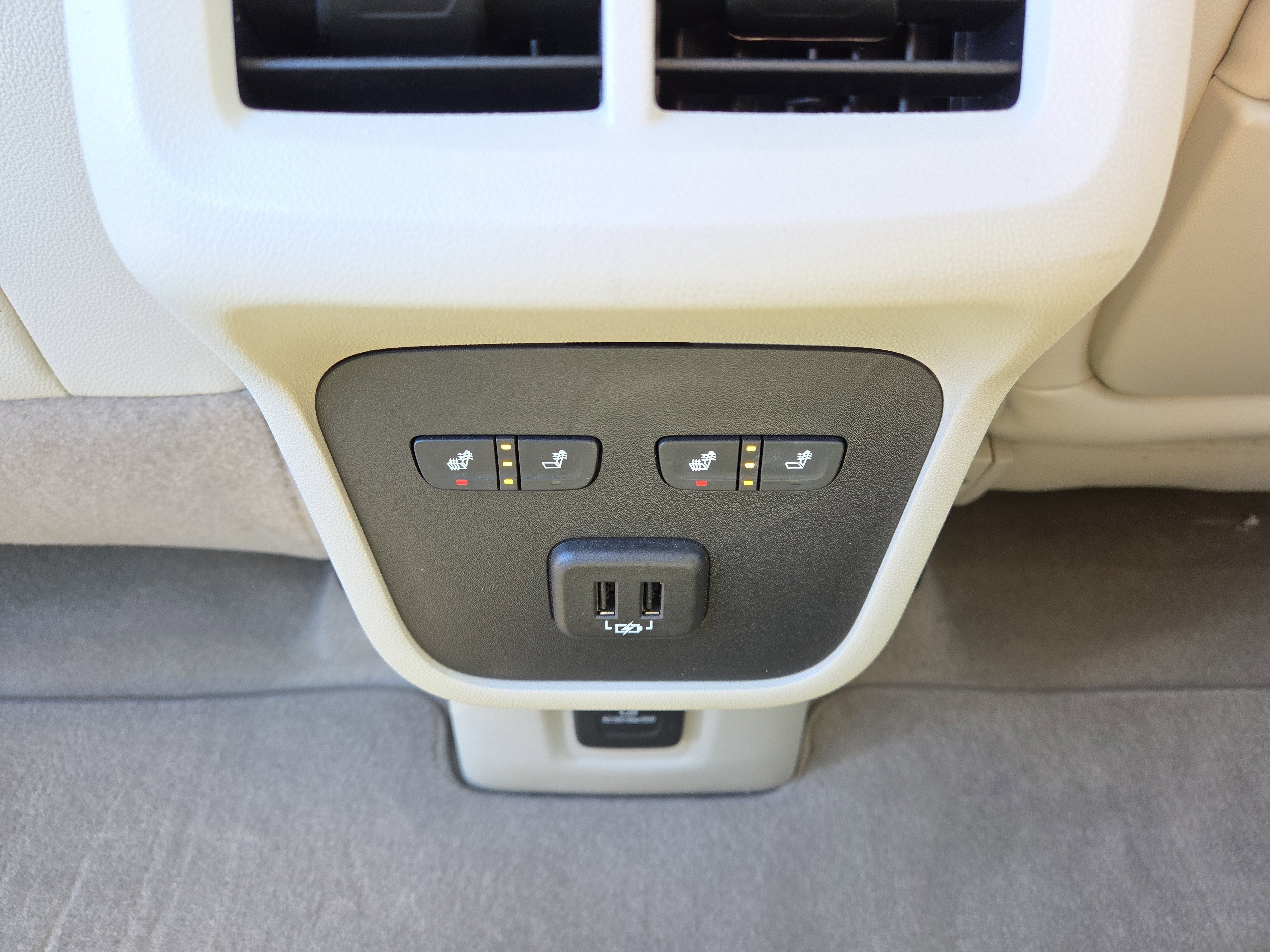 Used 2020 GMC Terrain Denali w/ Denali Premium Package image 12