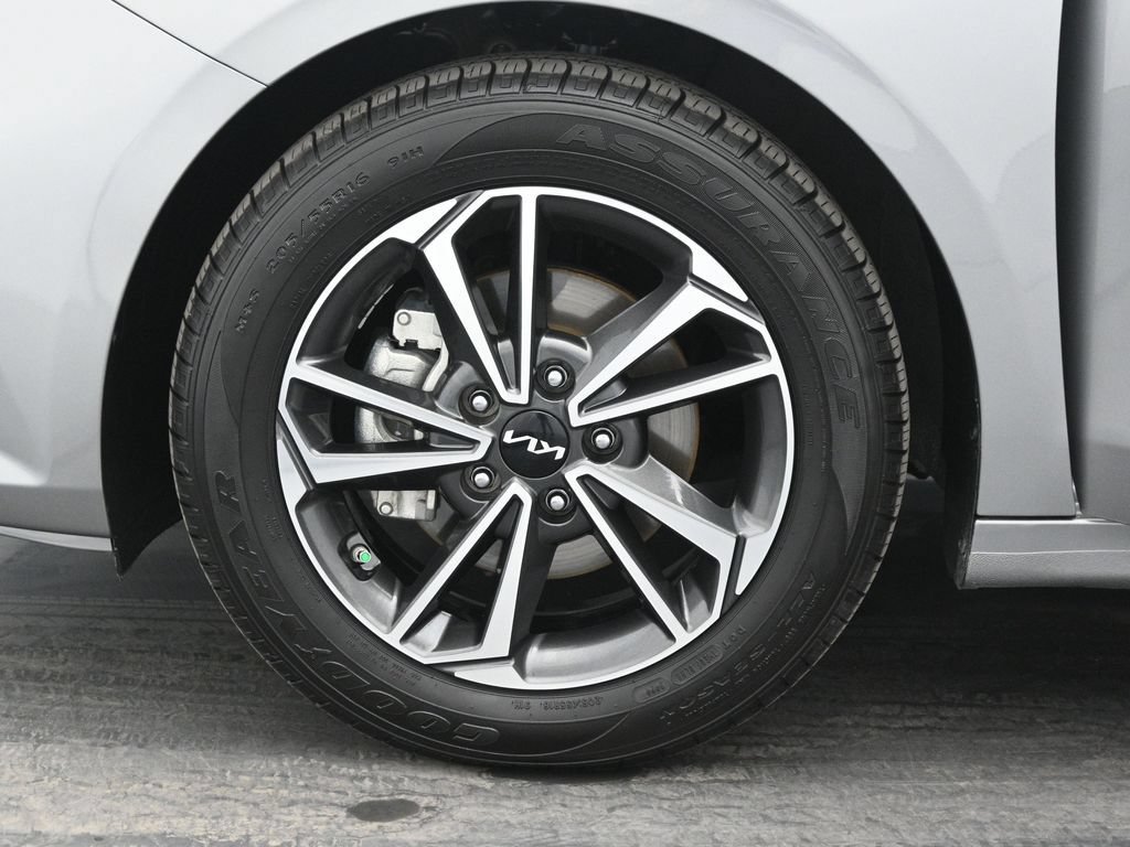 Used 2022 Kia Forte LXS FWD image 20