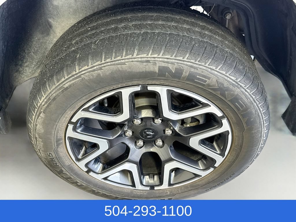 Used 2025 RAM 1500 Laramie AWD/4WD image 33