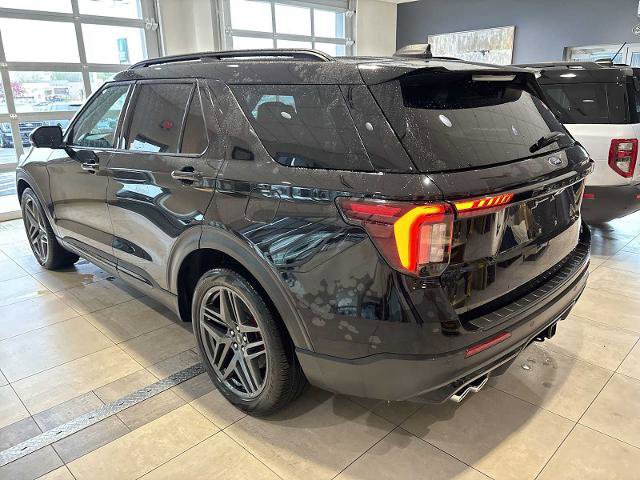 Certified 2025 Ford Explorer ST AWD/4WD image 5