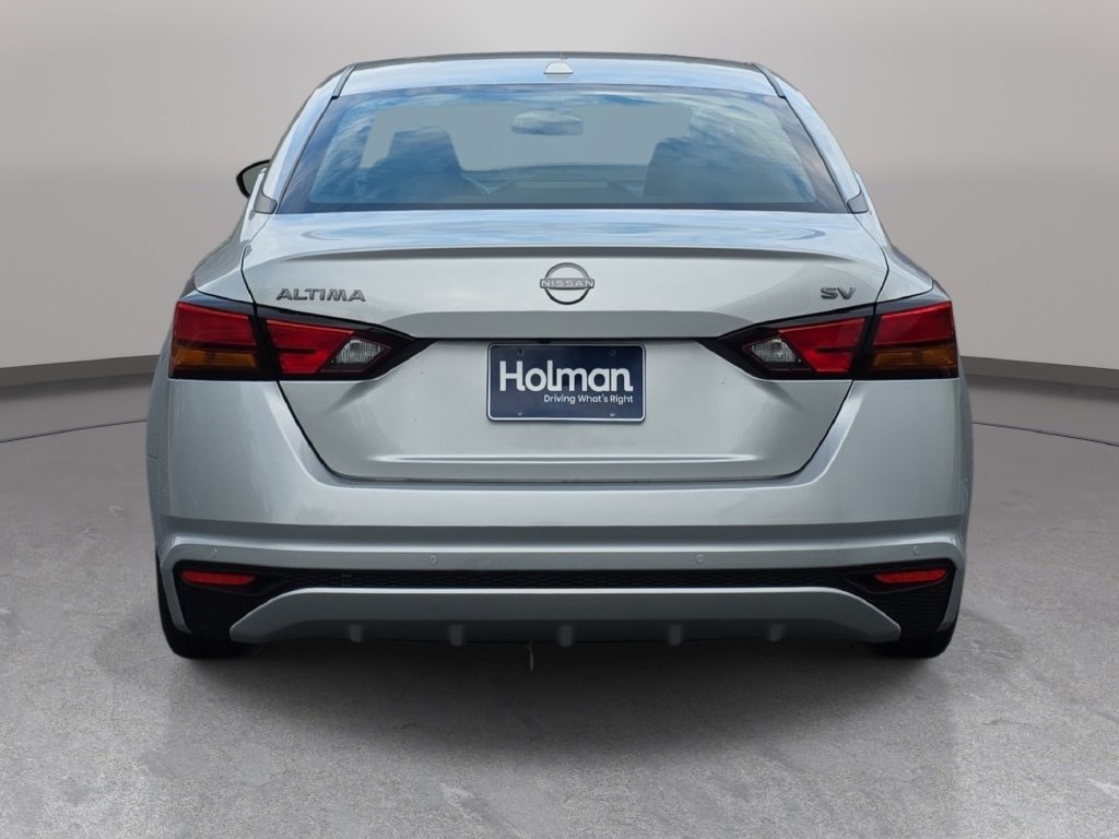 Used 2024 Nissan Altima 2.5 SV FWD image 6
