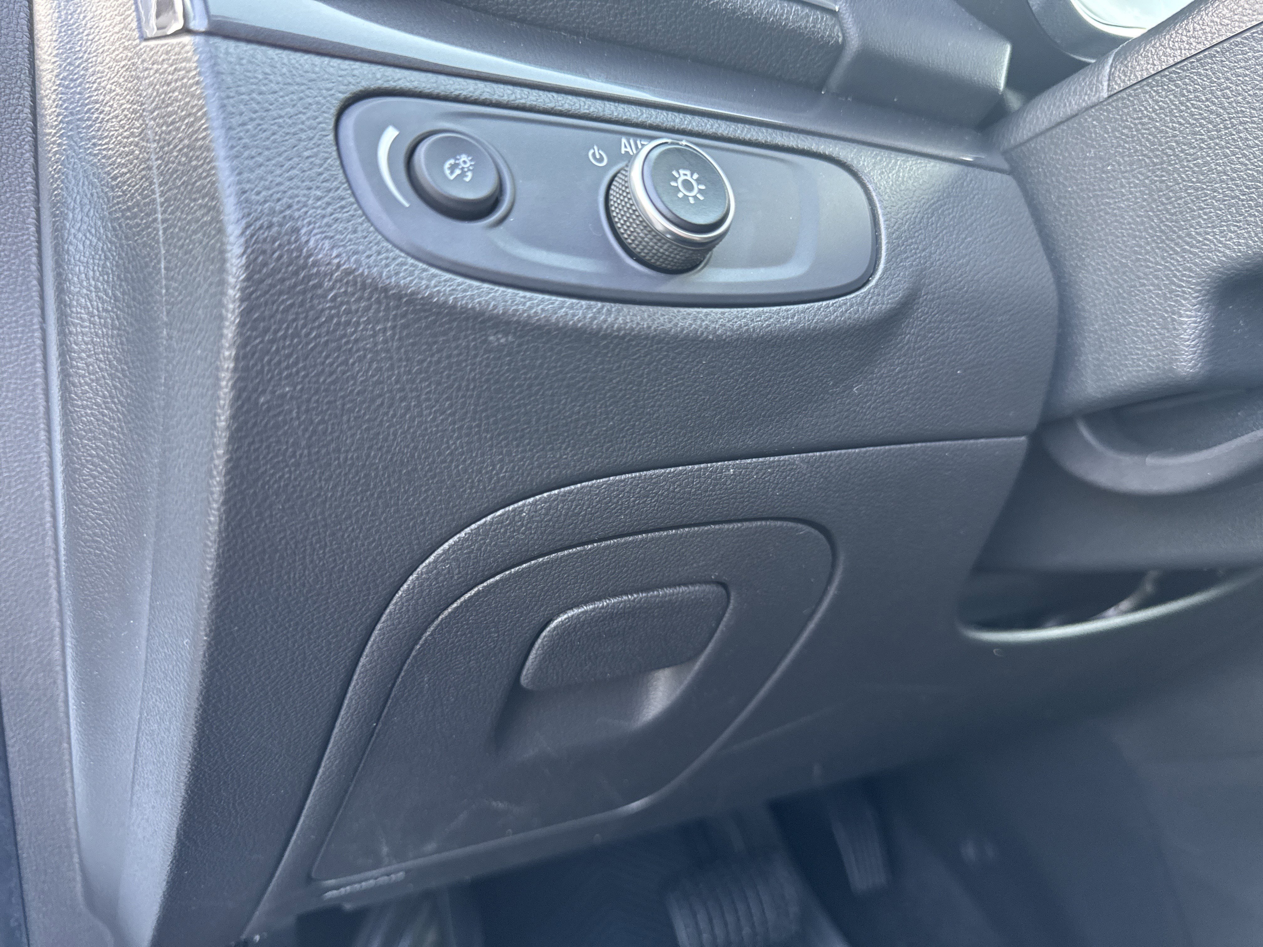 Used 2019 Buick Encore Preferred FWD image 33