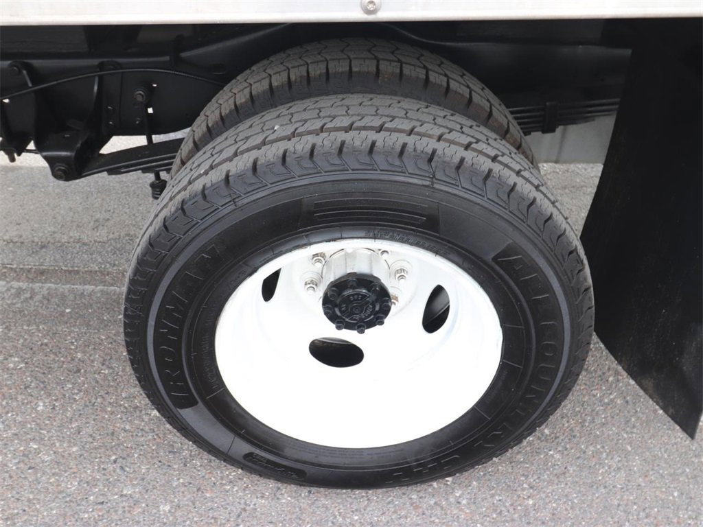 Certified 2022 Ford E-350 and Econoline 350 Super Duty w/ Power Windows & Locks Group image 21